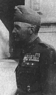 Йозеф Хеслени В 1942 переведен в действующую армию и назначен командиром IV - фото 72