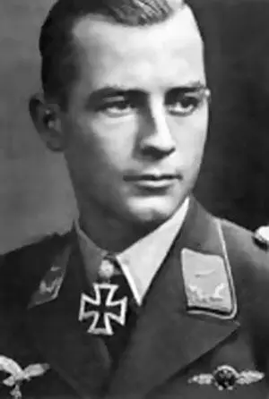 Ганс Штрелов РК 1831942 лейтенант авиации командир 5й эскадрильи 51й - фото 124