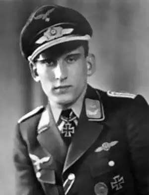 Фридрих Карл Мюллер РК 1491941 оберлейтенант авиации командир 8й - фото 152