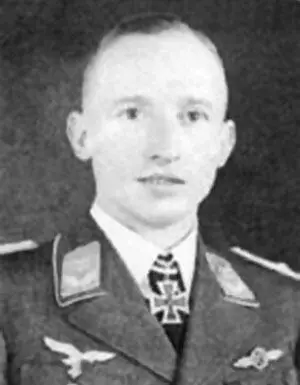 Людвиг Беккер ЗГК 2421942 оберлейтенант резерва авиации командир 12й - фото 199