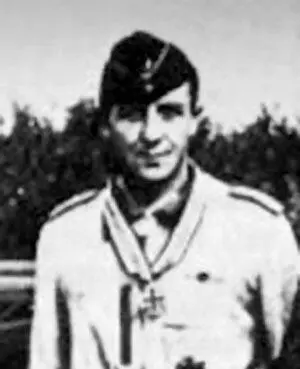 Георг Дёрффель ЗГК 2181941 оберлейтенант командир 5й эскадрильи 2й - фото 222
