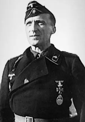 Вальтер фон Хюнерсдорф ЗГК 2611942 полковник начальник штаба 3й танковой - фото 242