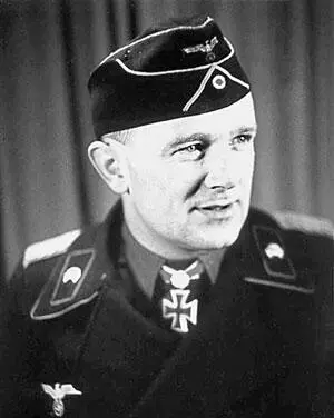 Бернгард Зауфанд ЗГК 1391942 майор командир 1го батальона 36го танкового - фото 243