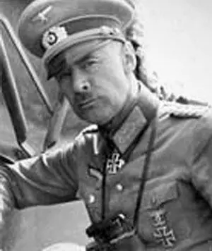 Ганс Цорн РК 2771941 генералмайор командир 20й мотопехотной дивизии - фото 262