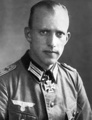 Вилли Йоханнмейер РК 1651942 оберлейтенант командир 2го батальона 503го - фото 287