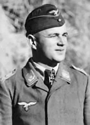 Вальтер Краусс РК 2971940 оберлейтенант авиации командир самолета 2й - фото 314
