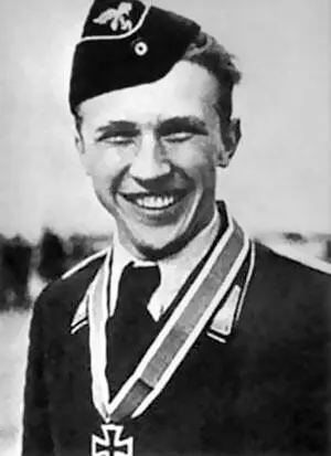 Хорст Ханниг ЗГК 24111941 лейтенант авиации командир самолета 6й - фото 315