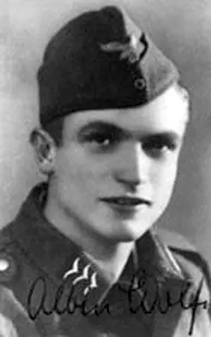 Альбин Вольф ЗГК 17101943 оберфельдфебель авиации командир самолета 6й - фото 389