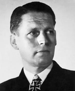 Рудольф Петерсен РК 481940 капитан 3го ранга командир 2й флотилии - фото 422