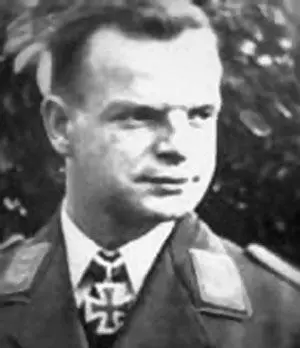 Эдуард Скржипек ЗГК 2751942 лейтенант авиации командир самолета 5й - фото 431