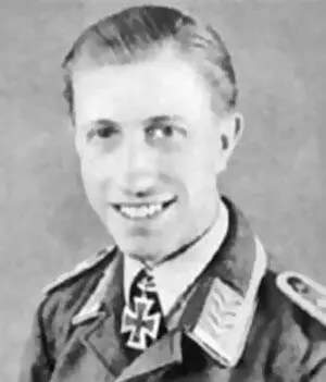 Рудольф Франк ЗГК 17101943 унтерофицер командир самолета 2й эскадрильи - фото 448
