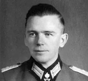 Герд Руге РК 791943 капитан командир 1го батальона 128го моторизованного - фото 545