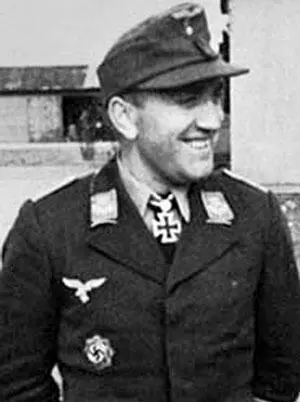Герберт Роллваге ЗГК 12121942 оберфельдфебель авиации командир самолета - фото 605