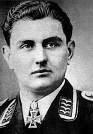 Леопольд Штейнбатц Участник Балканской кампании и боев в районе Крита С июня - фото 761