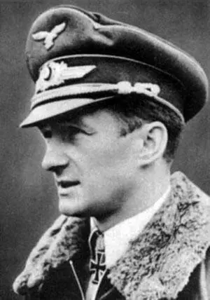 Эгон Майер Свою первую победу одержал 1361940 сбив французский истребитель - фото 785
