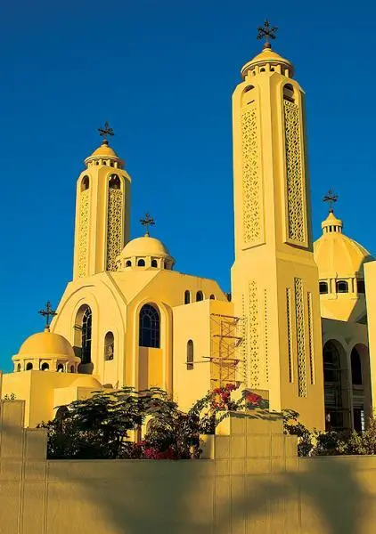 Церковь в ШармэльШейхе Камар и шамс луна и солнце В арабск ом языке с - фото 43