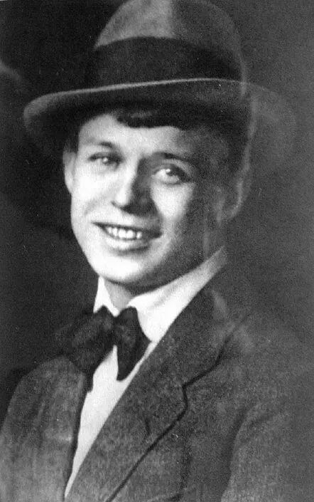 Сергей Есенин 1921 г Расул Гамзатов Валентин Сорокин Махачкала 2003 - фото 9