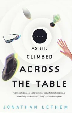 Jonathan Lethem As She Climbed Across the Table обложка книги