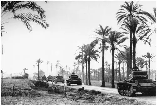 German panzers roll through Libya toward the battlefront on the Egyptian - фото 60