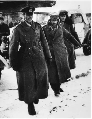 Friedrich Paulus foreground commander of the German 6th Army at Stalingrad - фото 65