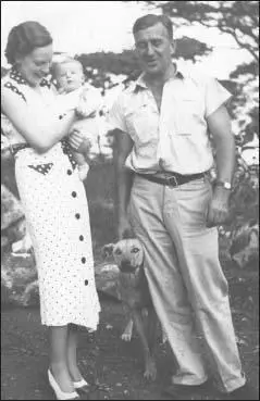 Mom Dad and I Both Mum and Dad worked Dad had his own heavytransport - фото 16