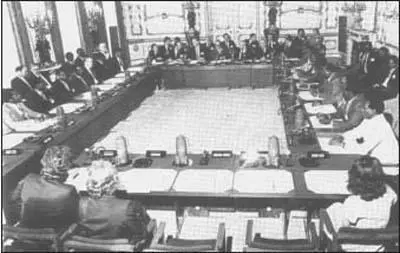 Lancaster House talks 11 November 1979 Thirteen times Rhodesians had - фото 788