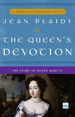 Виктория Холт The Queen's Devotion: The Story of Queen Mary II обложка книги