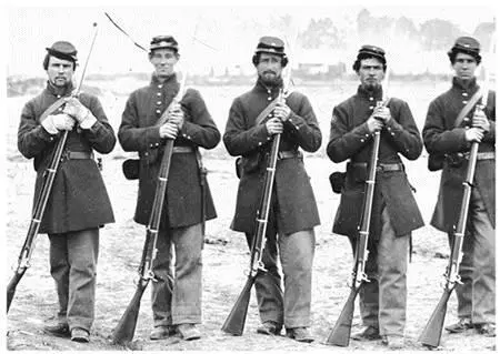 Riflemuskets such as the Springfield 1861 and the 1853 Enfield quickly became - фото 13