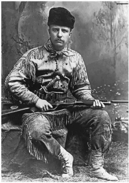 Teddy Roosevelt photographed in 1895 with his favorite gun a Winchester 1876 - фото 43
