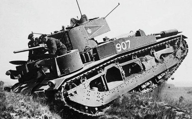 Серийный танк Mk III бортовой номер Т907 на учениях 1й танковой бригады - фото 4