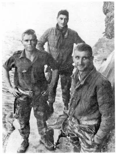 Трое членов нашей экспедиции на остров Ущелье Керата Граница с Марокко - фото 15