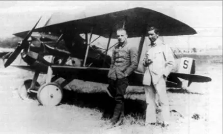 Фридрихе и Лёвенхартд слева перед трофейным Спадом13 июнь 1918 г По - фото 13