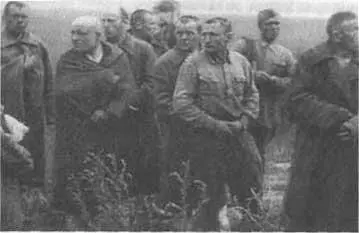 Застигнутые врасплох войной красноармейцы Не все еще поняли что происходит - фото 11
