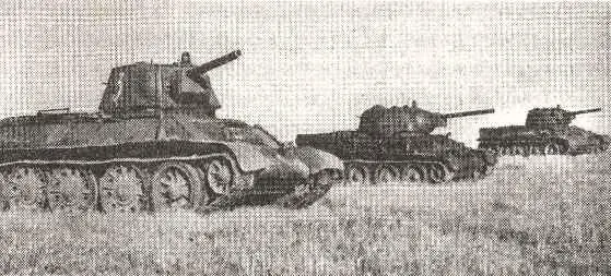 Т34 5й гвардейской танковой армии перед атакой 12 июля 1943 года На второй - фото 55