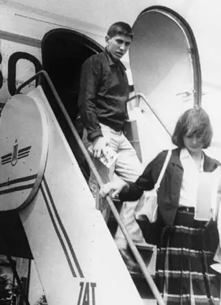 In 1958 after being refused an extension of his visa in Russia because of his - фото 83