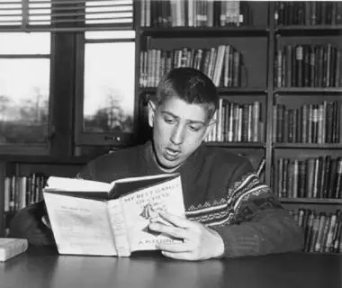 Bobby engaged in a systematic regimen of reading every chess book in the - фото 80