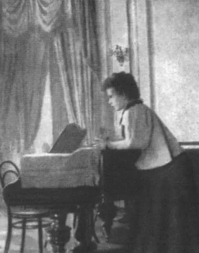 Л П Гриценко в зале дома Третьяковых в Толмачах 1894 г Павел Михайлович с - фото 21