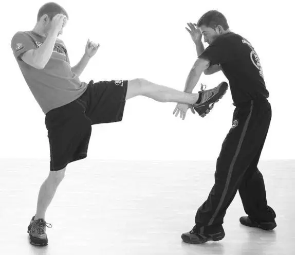 Is Krav Maga Right for Me The principal objective of Krav Maga is to get - фото 3