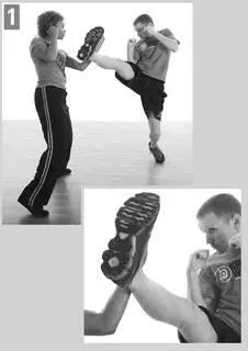 COMMONLY ASKED QUESTIONS Should I always defend with my forward hand against - фото 175