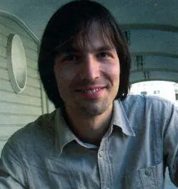 Петро Яценко народився в 1978 році у Львові Він автор романів Йогуртовий - фото 1