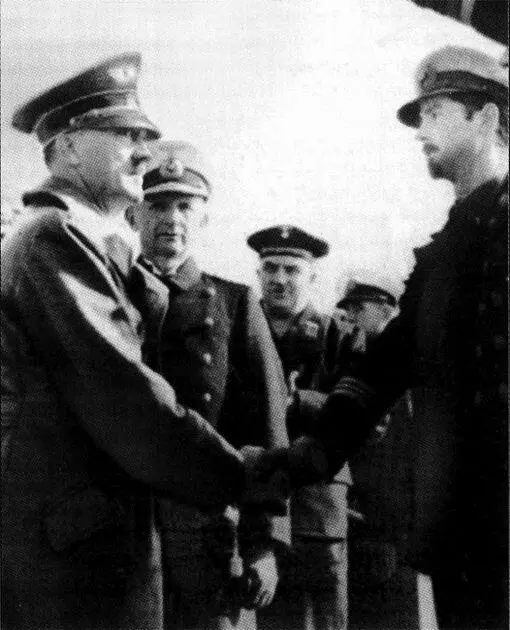 Вильгельм Дрески принимает поздравления Гитлера Генрих Зыгальский Лесли - фото 11