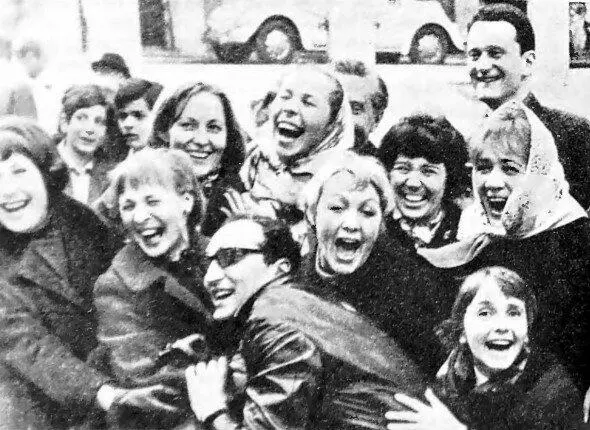 Артисты театра Современник во время туристической поездки в Италию 1969 - фото 19