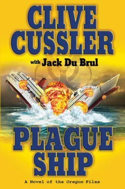 Clive Cussler Plague Ship обложка книги