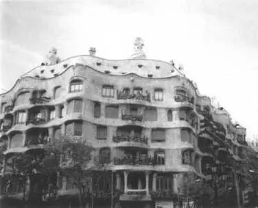 Барселона дом Каса Мила или Ла Педрера Барселона дом Эль Батльо - фото 28
