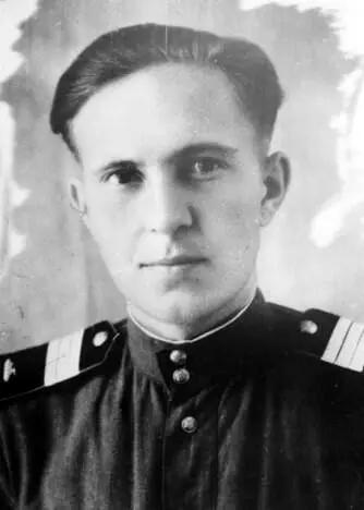 Таким я вернулся домой Октябрь 1950 г Вот уже и мост через Днепр - фото 24