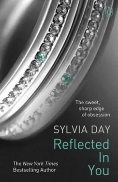 Sylvia Day Reflected In You обложка книги