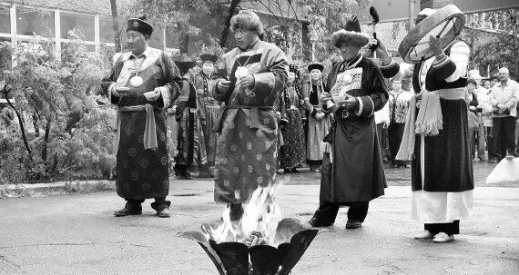 Опытный шаман действует со знанием дела барабаны аудиальная составляющая - фото 7
