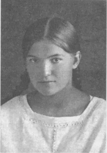 Е Н Бокова 1922 Еще из тех же писем Данька родной помнишь как в - фото 20