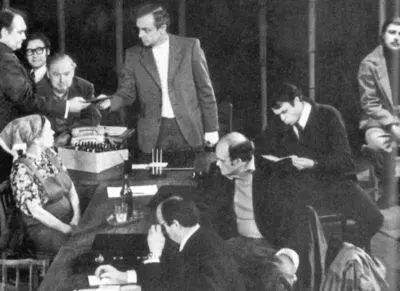 А Гельман Протокол одного заседания Сцена из спектакля М Шолохов Тихий - фото 22