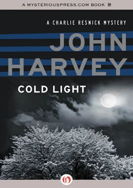 John Harvey Cold Light обложка книги